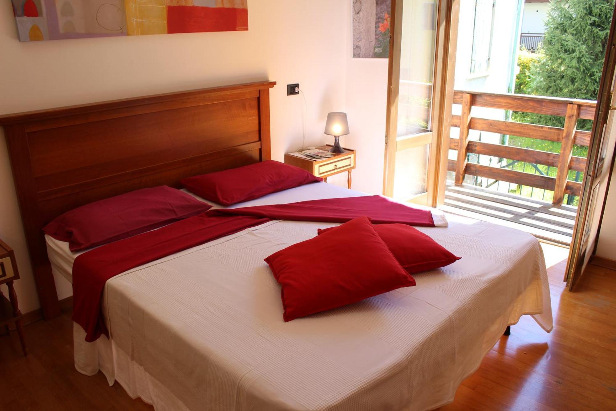 Tiarno di Sotto Residence Zecchini מראה חיצוני תמונה
