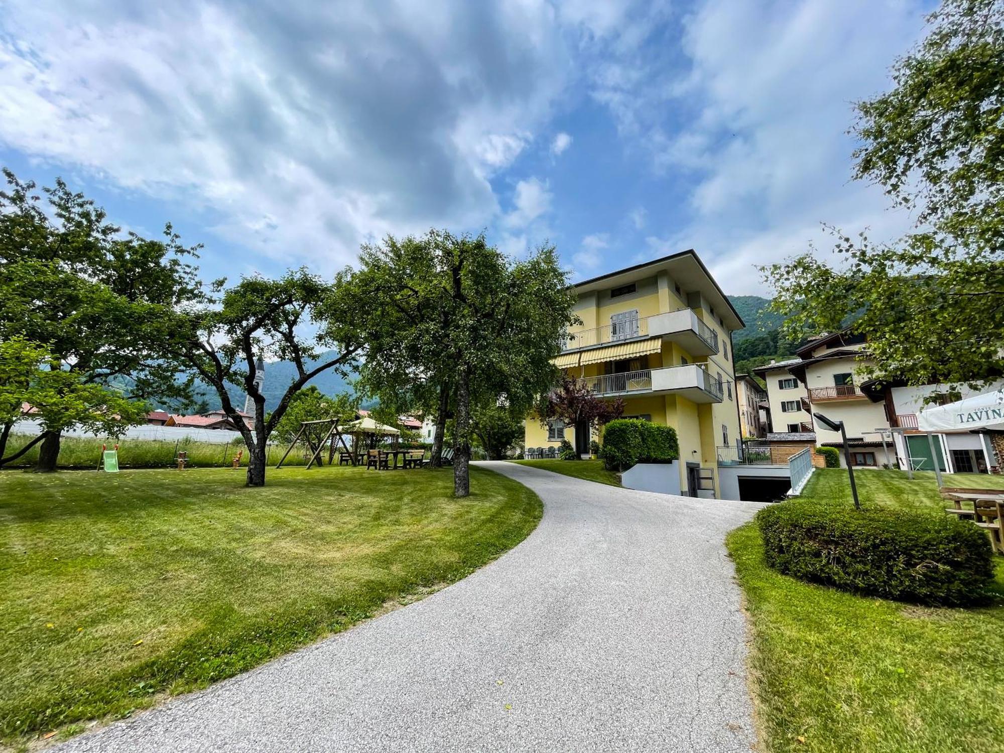 Tiarno di Sotto Residence Zecchini מראה חיצוני תמונה